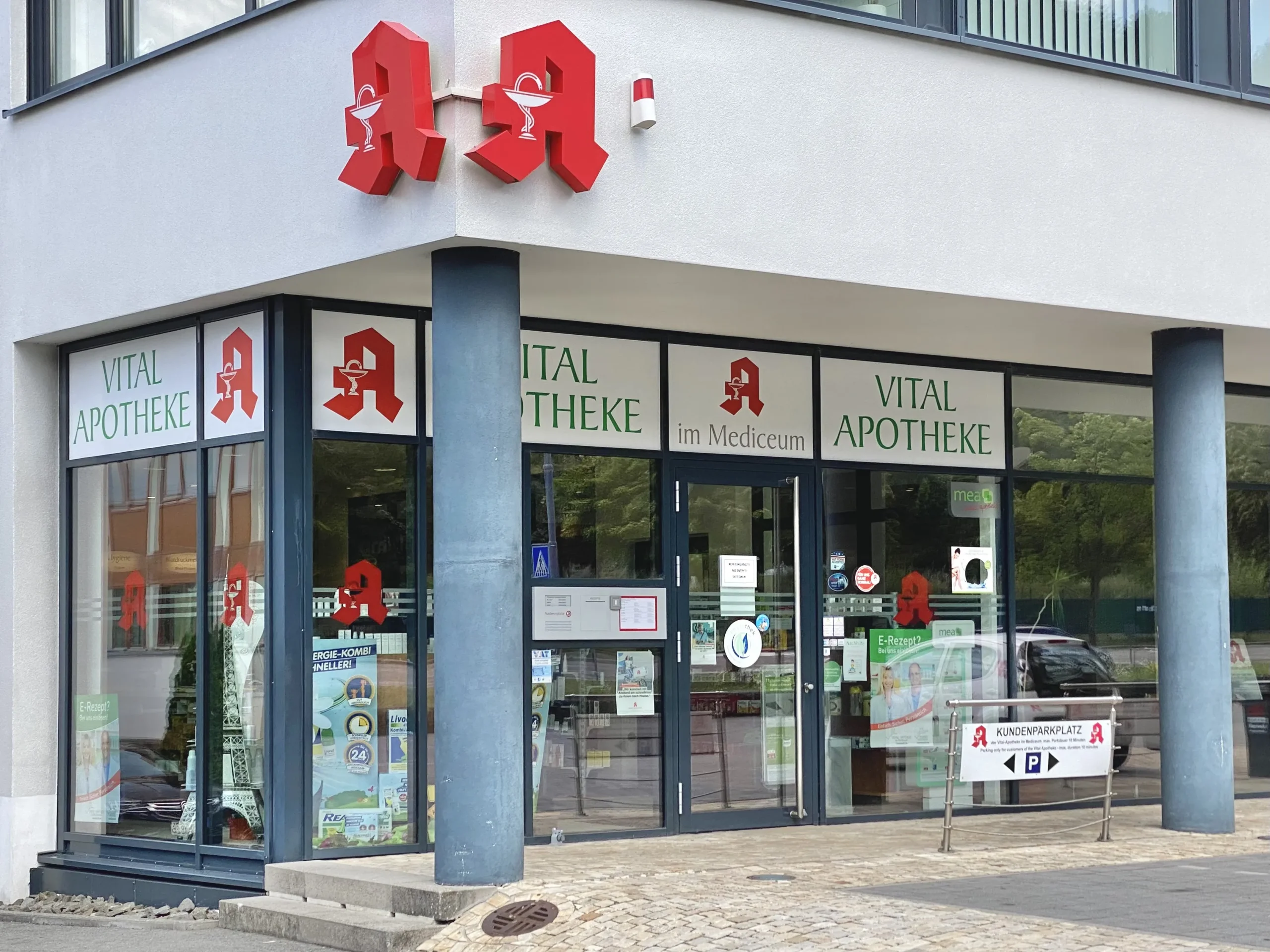 Apotheke außen